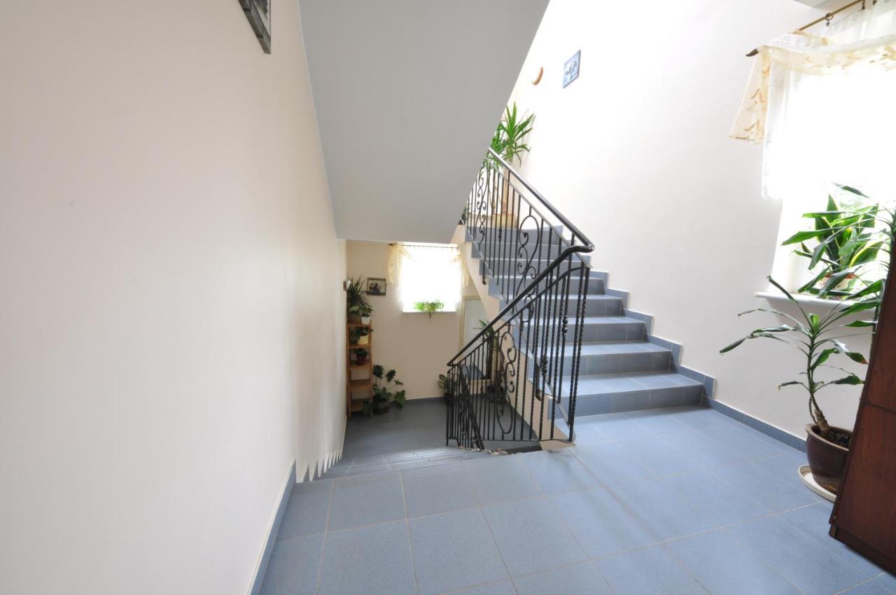 Ambasador Villa Мельно Экстерьер фото