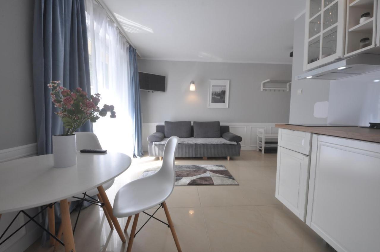 Ambasador Villa Мельно Экстерьер фото