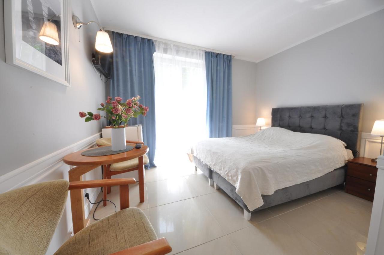 Ambasador Villa Мельно Экстерьер фото