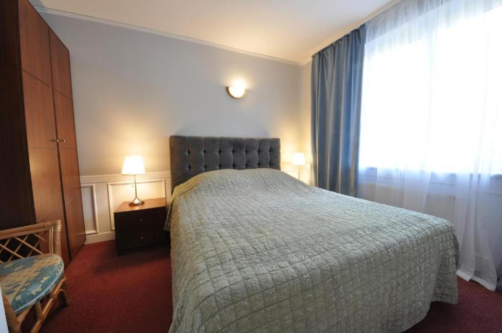 Ambasador Villa Мельно Экстерьер фото